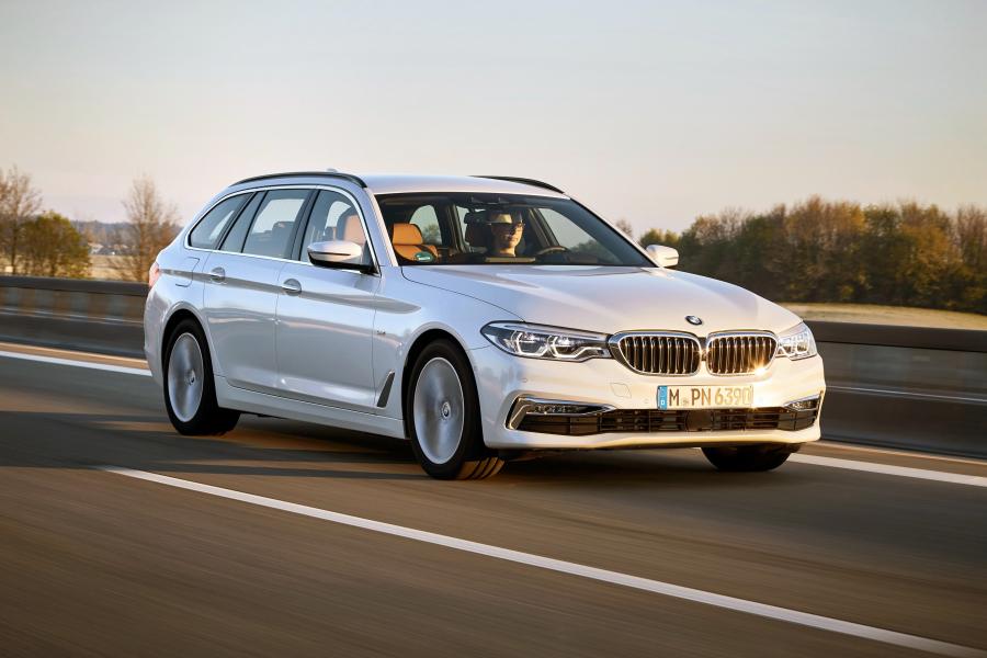  BMW 520d Touring Luxury Line 2017 года  (WW) (фото 38 из 40)